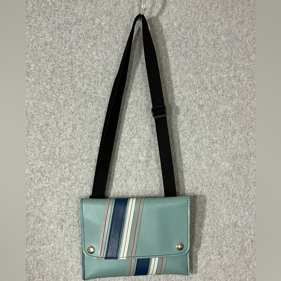 Holly Aiken Fold Over Crossbody Shoulder Bag Purse Blue Grey White Adjustable - Picture 1 of 11